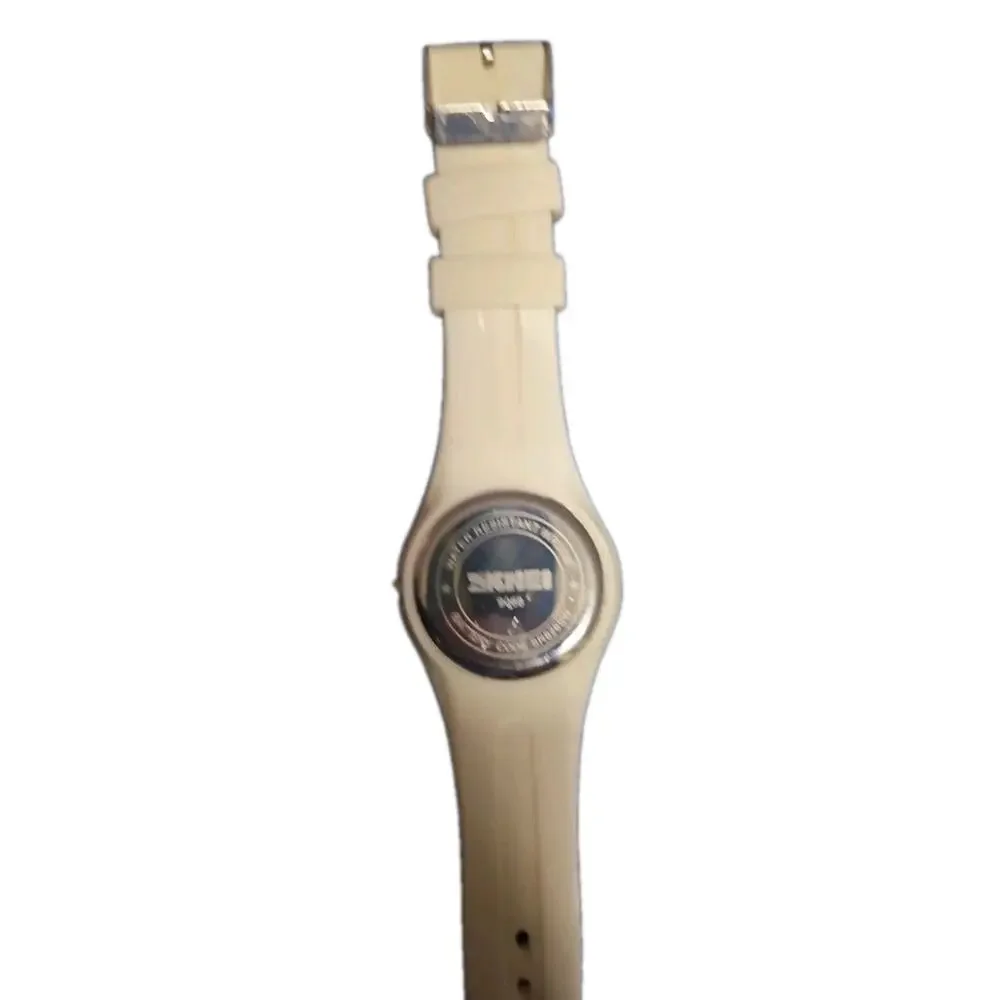 SKMEI Watch White Buckle Rubber Band Round Face WR30M Simple Stylish SR626SW